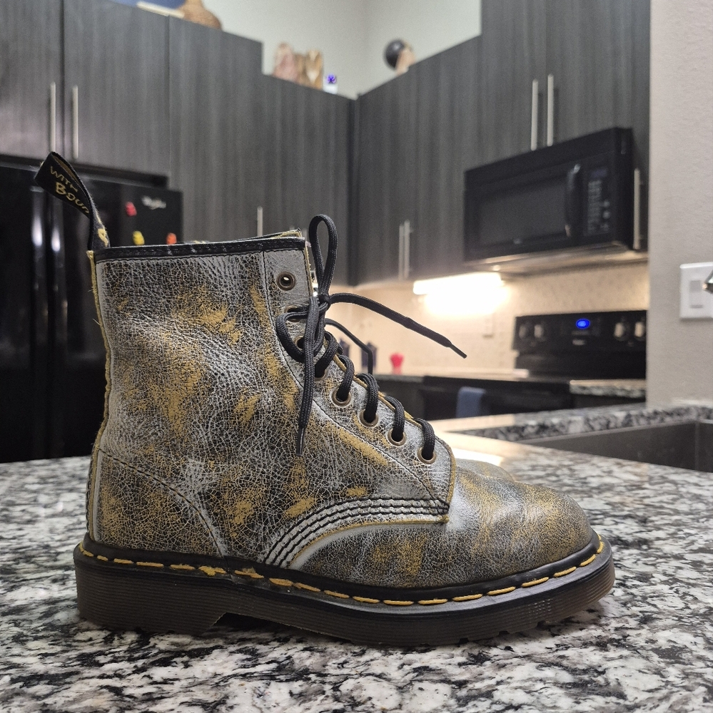 Dr. Martens | Blue Yellow Rub Off 1460s | Size 8